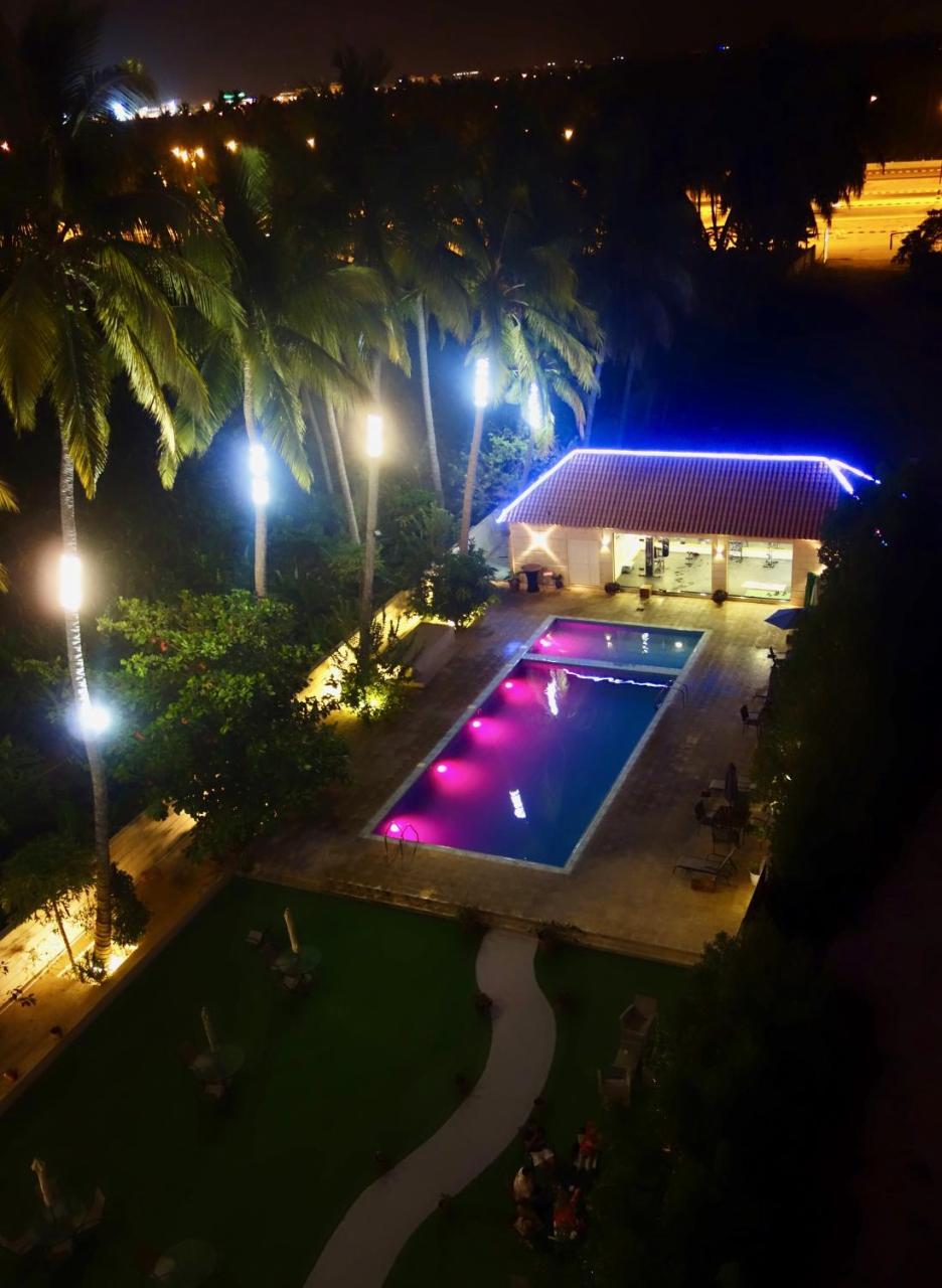 Grand Tayba Hotel Салала Экстерьер фото