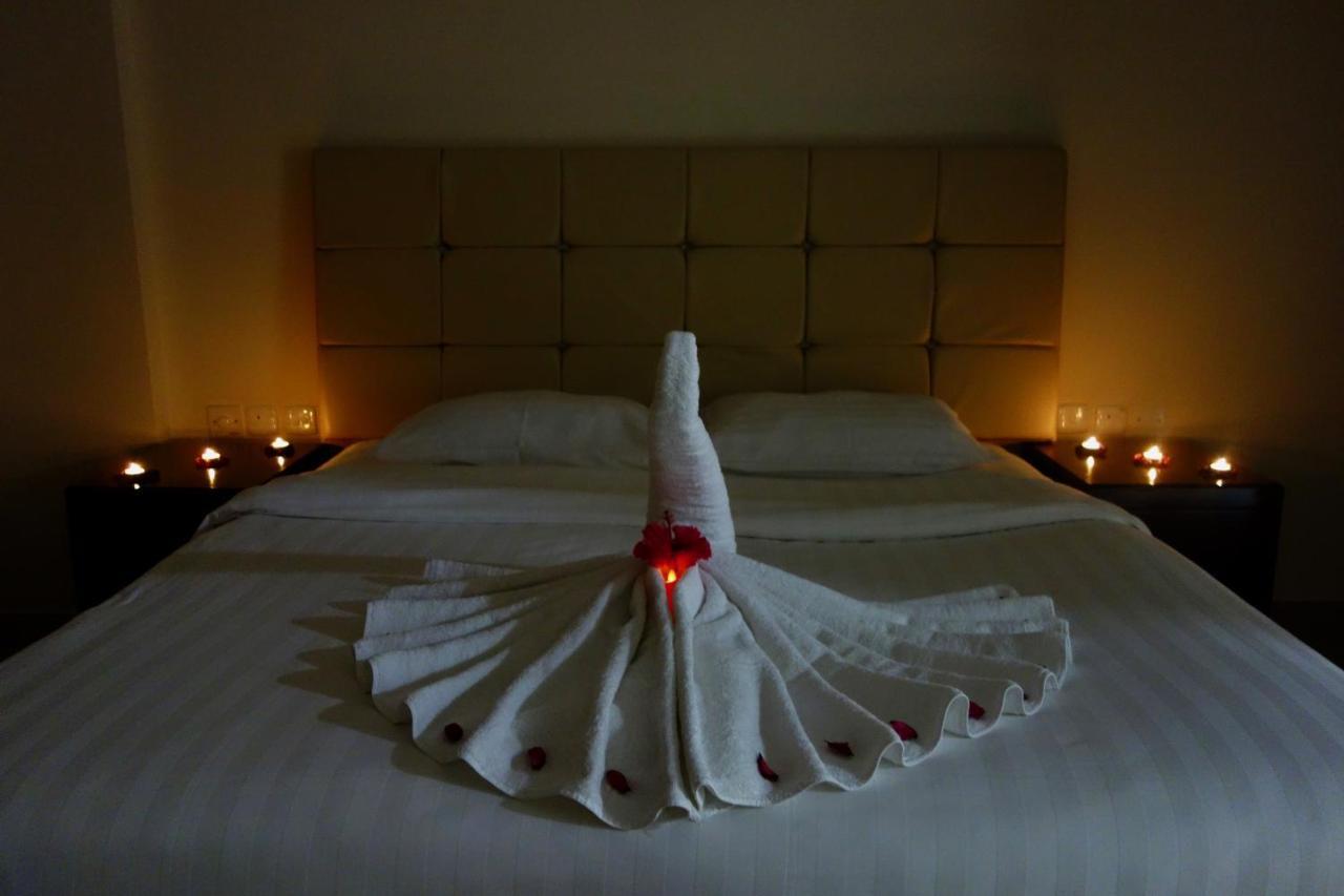 Grand Tayba Hotel Салала Экстерьер фото