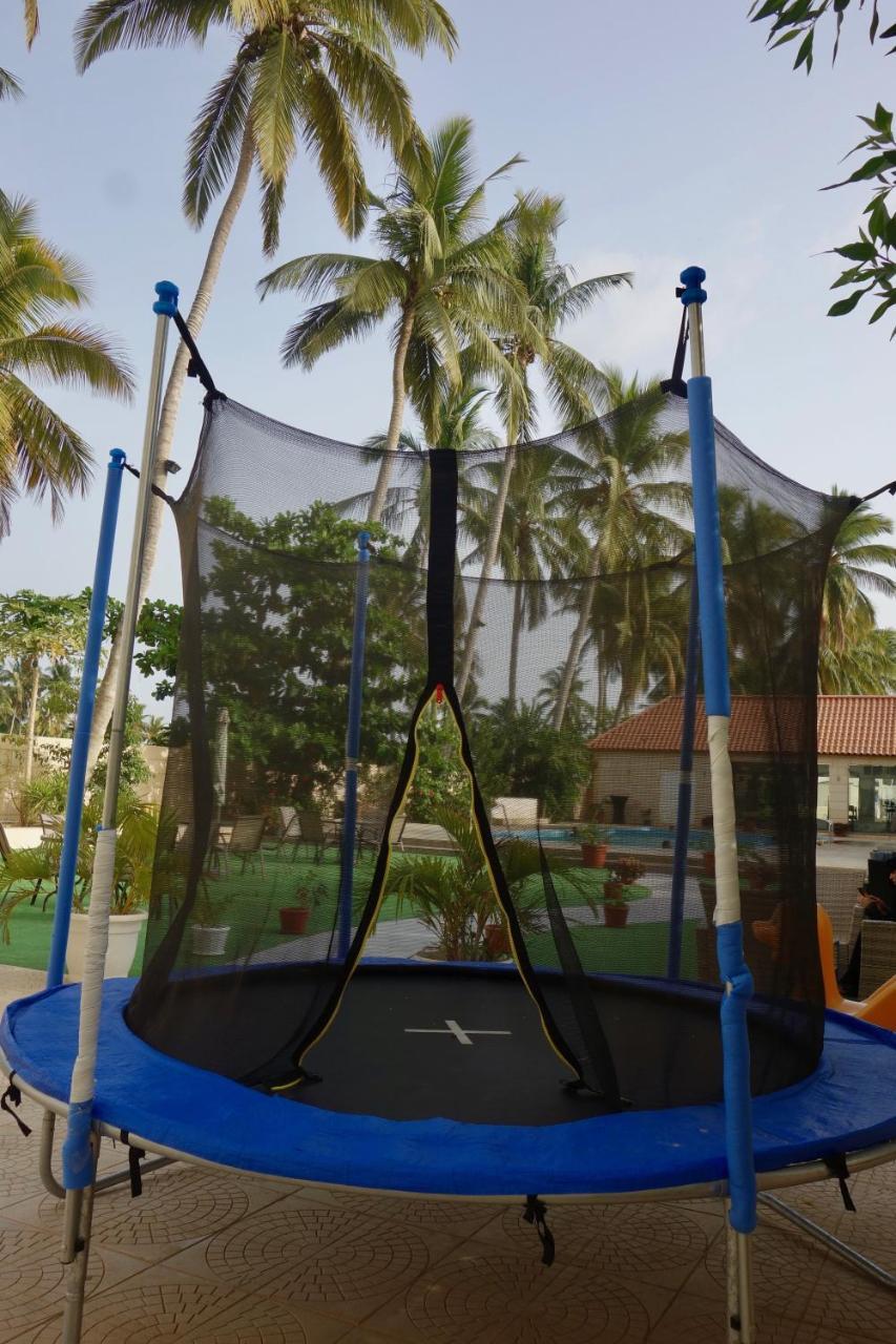 Grand Tayba Hotel Салала Экстерьер фото