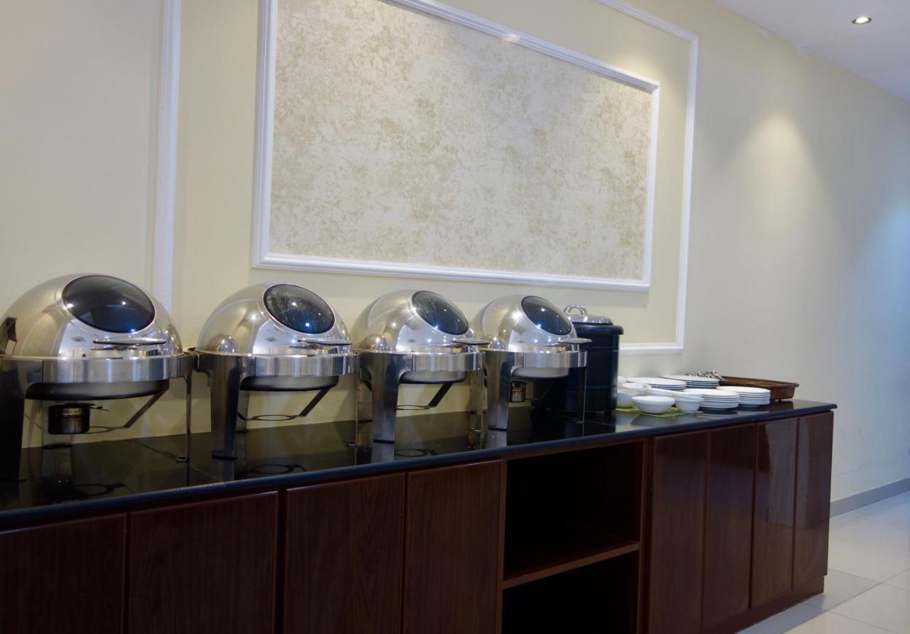Grand Tayba Hotel Салала Экстерьер фото